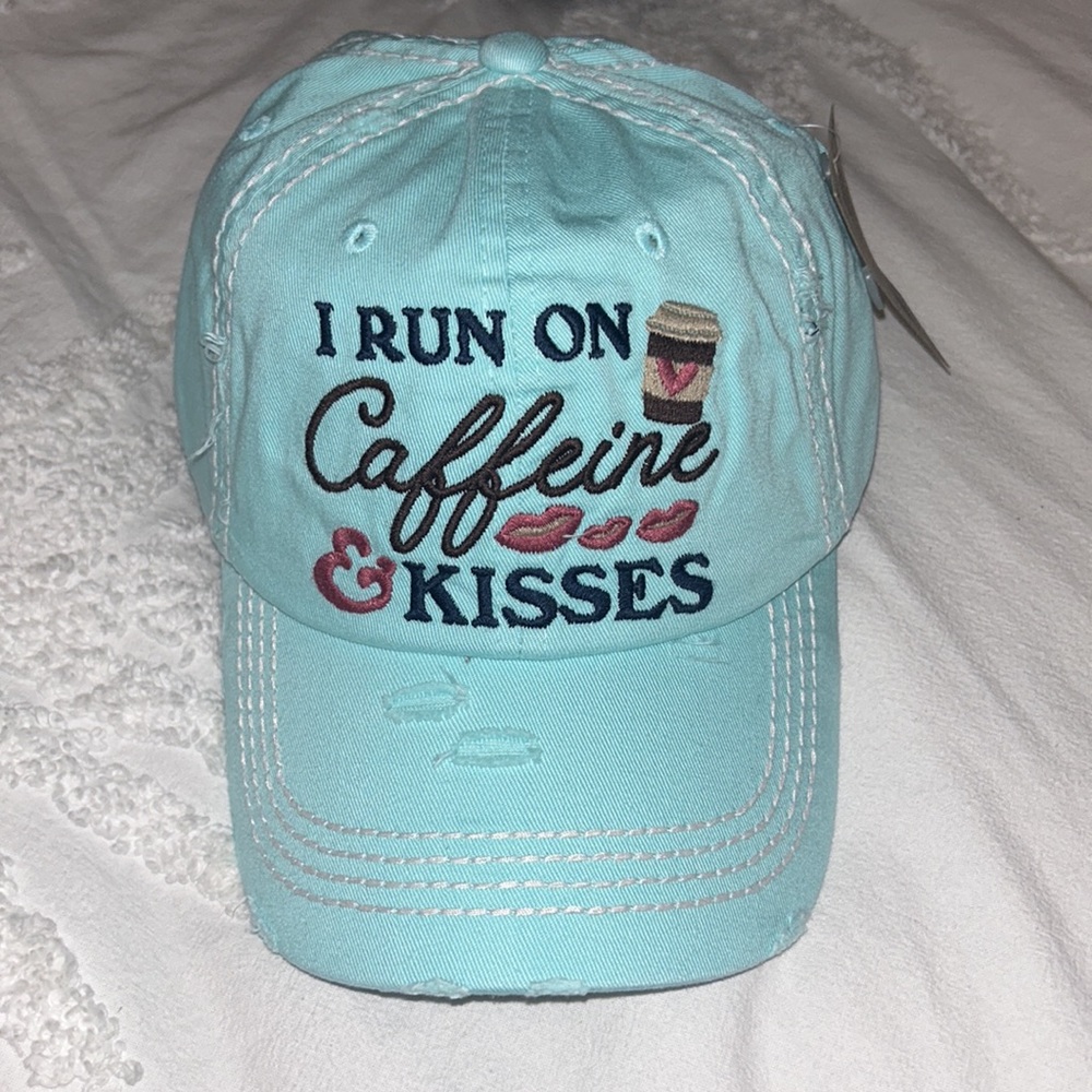 I RUN ON Caffeine ☕️ & KISSES 💋baseball cap